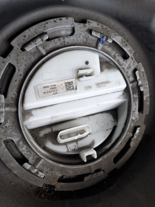 PUMPA GORIVA PLOVAK REZERVARU MERCEDES W212 651 A2124700194