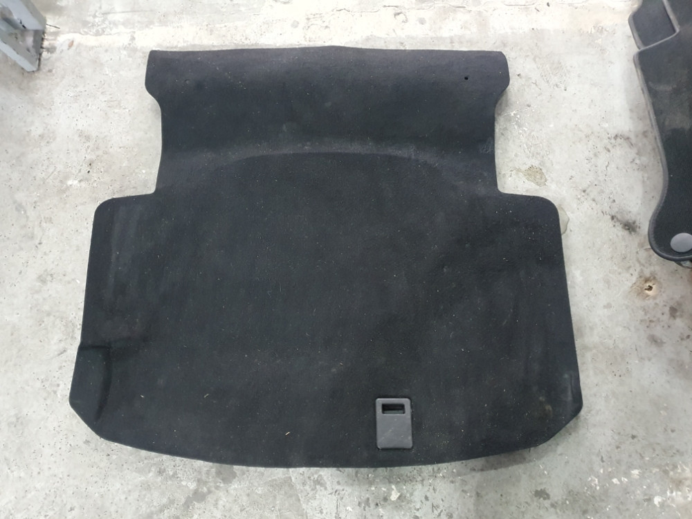 TEPIH TAPACIRUNG GEPEKA MERCEDES C W204 LIMUZINA A2046801542