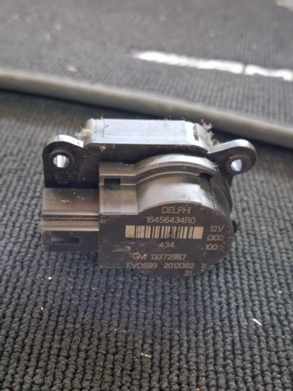 MOTORIC MOTOR KLAPNE GRIJANJA OPEL INSIGNIA 13372987