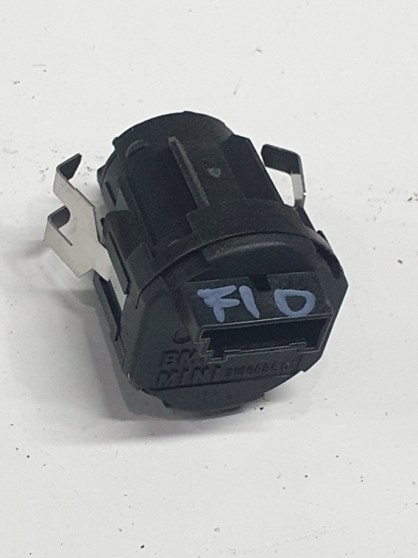 PREKIDAC ZA AIRBAG BMW 5 F10 F11 F01 F07 9196886 03