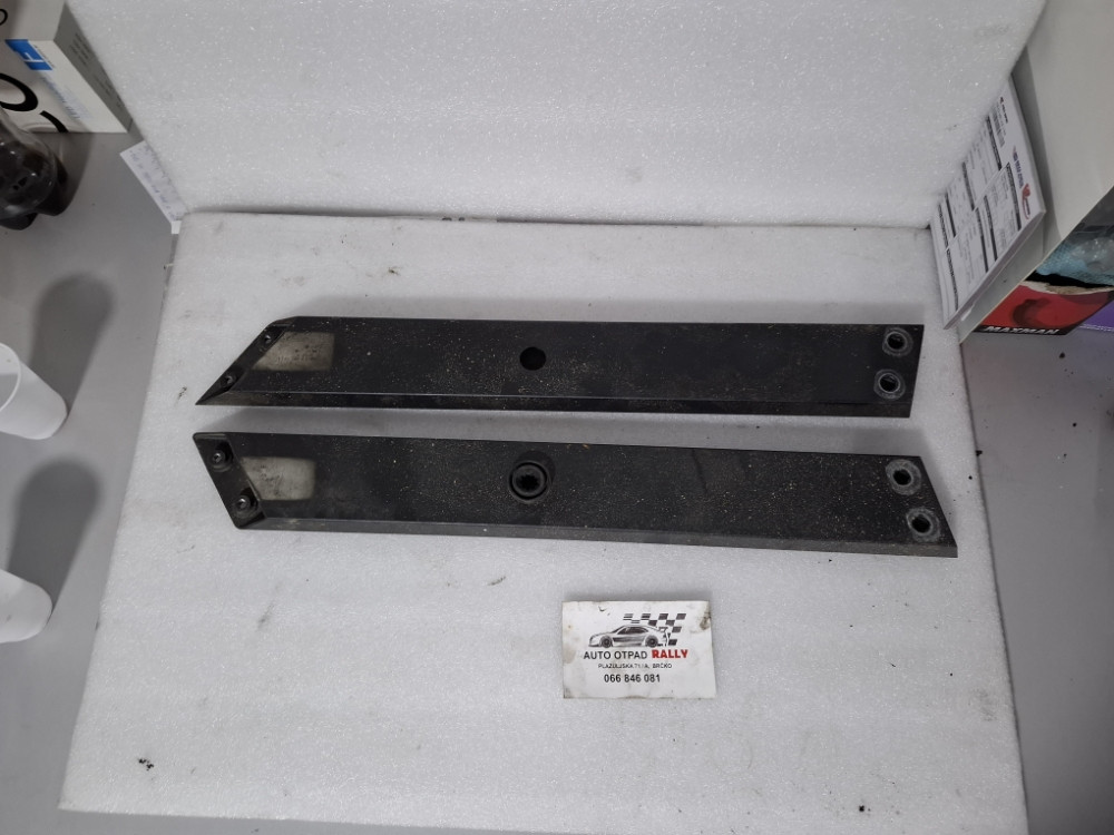 NOSAC HLADNJAKA AUDI A8 D4 4H0805862C 4H0805861C