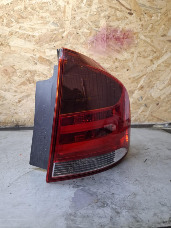STOPKA STOP SVJETLO DESNO VANSKO BMW X1 E84 2992478