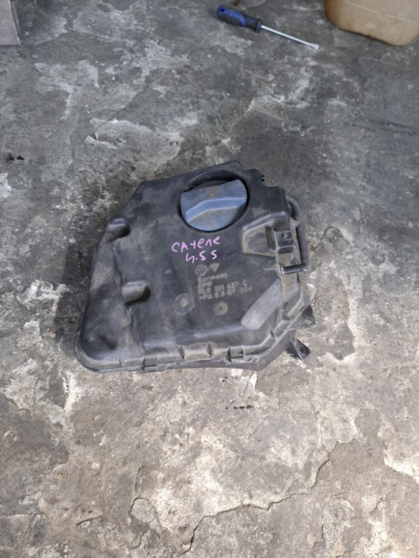 BOCA POSUDA VODA PORSCHE CAYENNE 4.5 S 7L0121407C