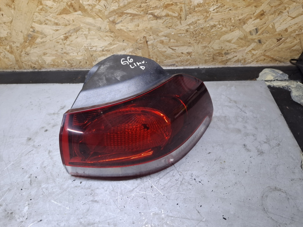 STOPKA STOP SVJETLO DESNA VANJSKO VW GOLF VI 6