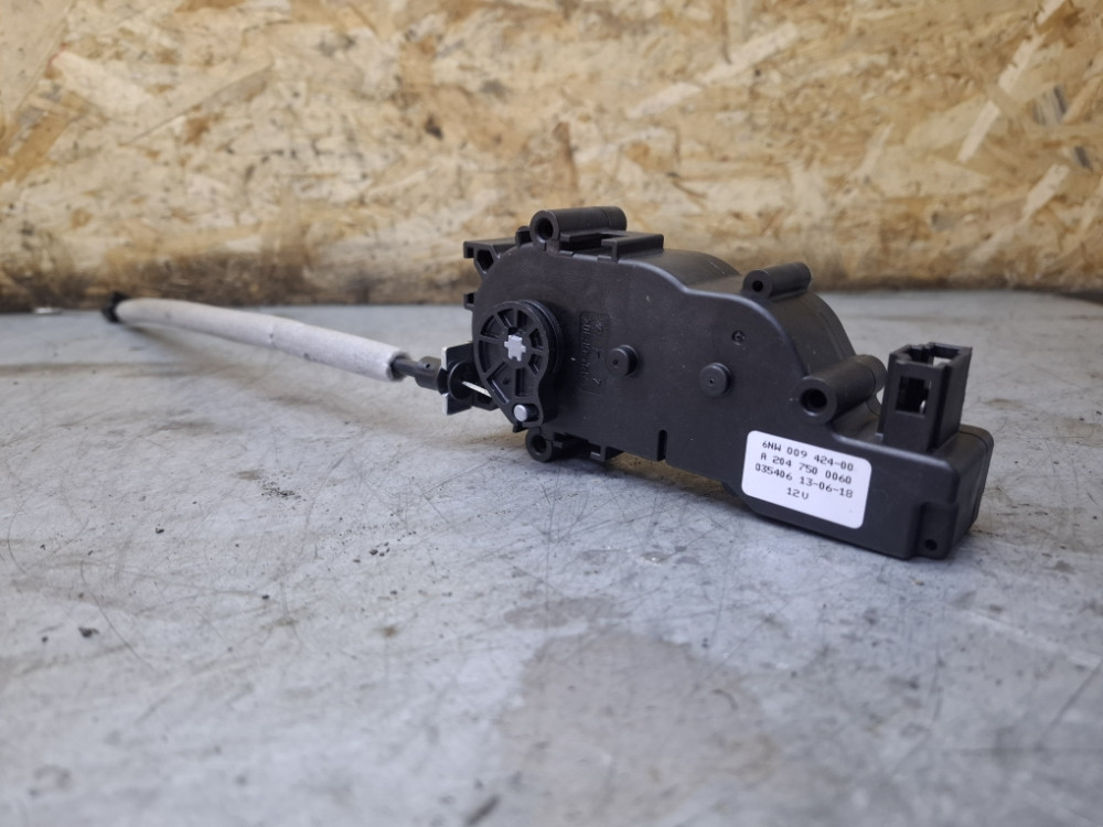 BRAVA GEPEKA PRTLJAZNIKA MERCEDES CLS W218 A2047500060