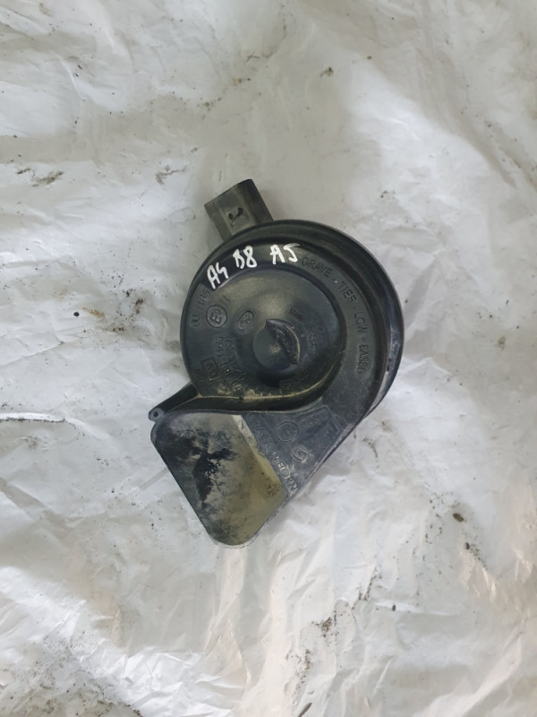 SVIRENA SIRENA AUDI A4 A5 A6 VW GOLF PASSAT 034148