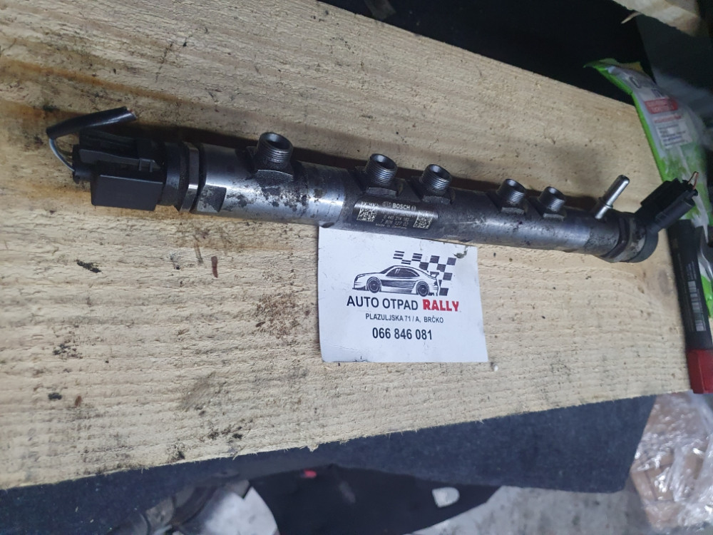 RAMPA GORIVA RAIL ŠIPKA BMW N47 E90 E84 0445214182 7809127 02