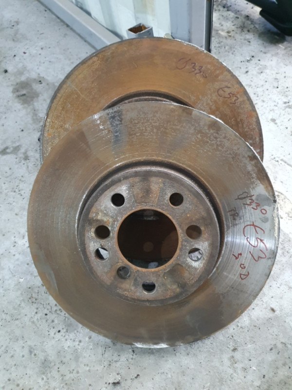 Diskovi prednji BMW X5 E53 FI330
