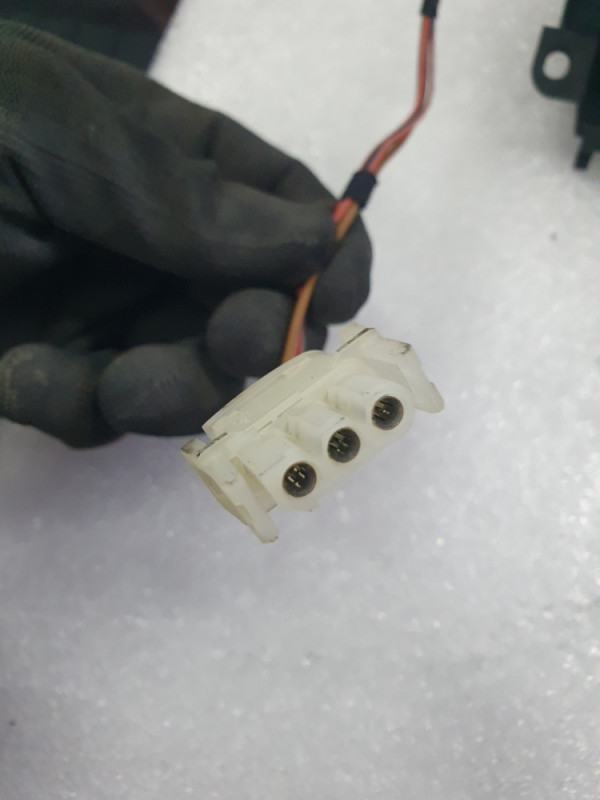 PEPELJARA PRETINAC KASETA BMW E90 E91 E92 E93 E87 7078571 7129555