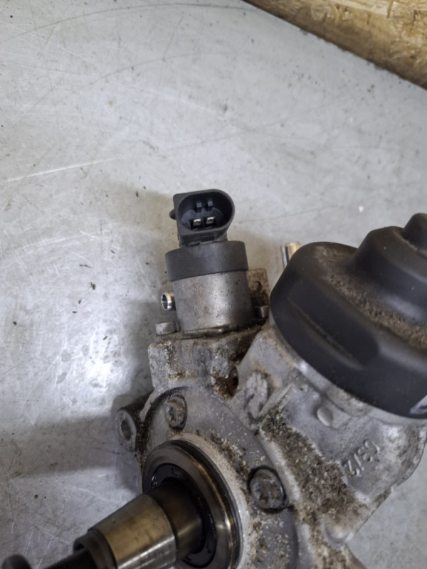 PUMPA GORIVA PRITISKA BMW B37 F20 F21 MINI 0445010768 8511626