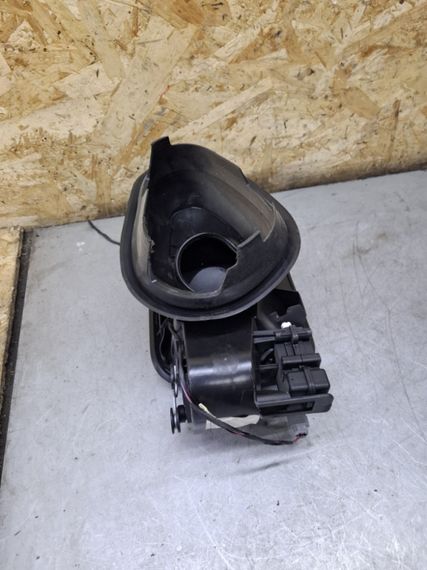 POKLOPAC REZERVOARA REZERVARA BMW 4 F32 F36 MOTORIC OTVARANJA