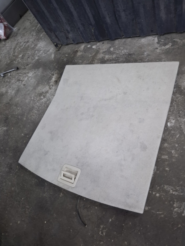 DASKA TAPACIRUNG GEPEKA PRTLJAZNIKA VW TOUAREG 7P 7P6863546B