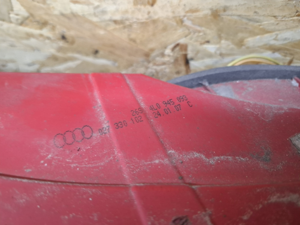 STOPKA STOP SVJETLO LIJEVO AUDI Q7 4L 4L0945093