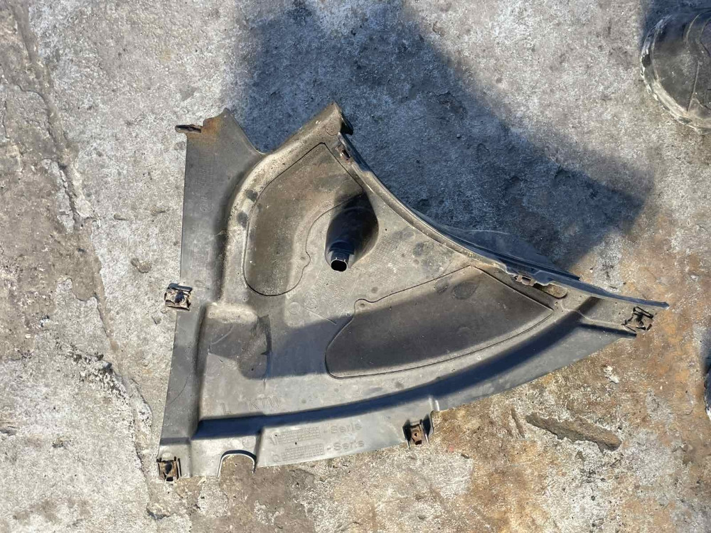 PVC UNUTRASNJI BLATOBRAN PREDNJI LIJEVI DESNI BMW 1 F20