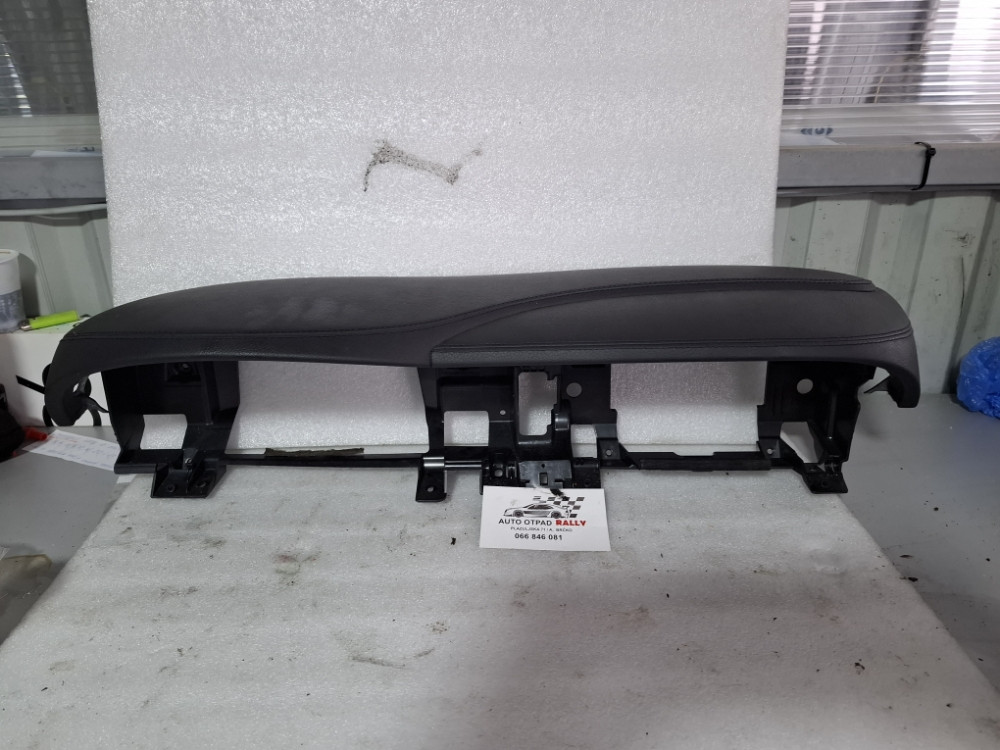 OKVIR TABLA SATA DISPLEJA MERCEDES S W221