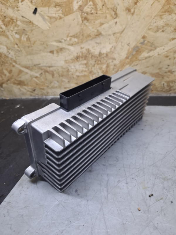 POJACALO AUDI Q5 8R 8R0035223