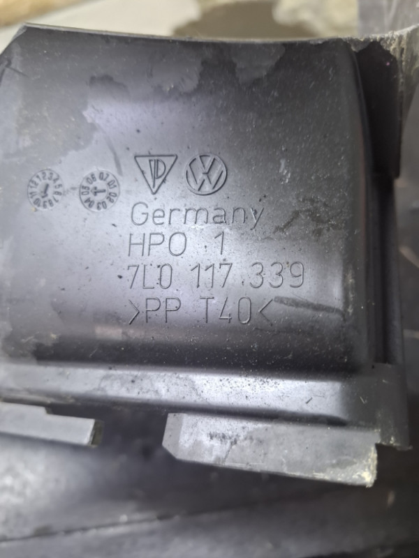USMJERIVAC ZRAKA LIJEVA VW TOUAREG INTERKULERA 7L0117339