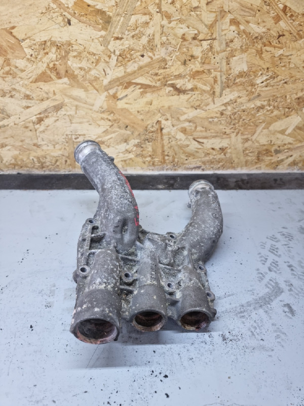 KUCISTE TERMOSTATA PORSCHE  955 CAYENNE 94810613058