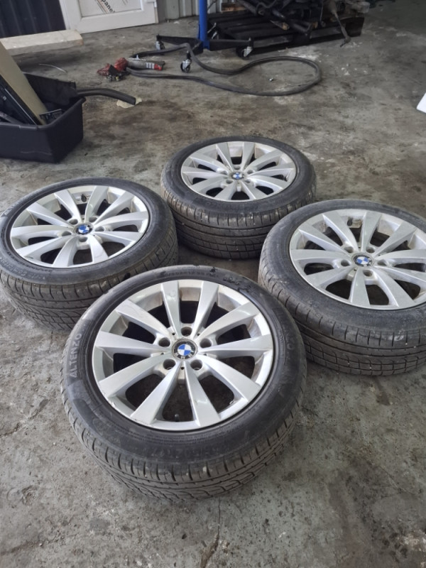 ALU FELGE SA GUMAMA BMW 5X120 225/50 R17 Et30