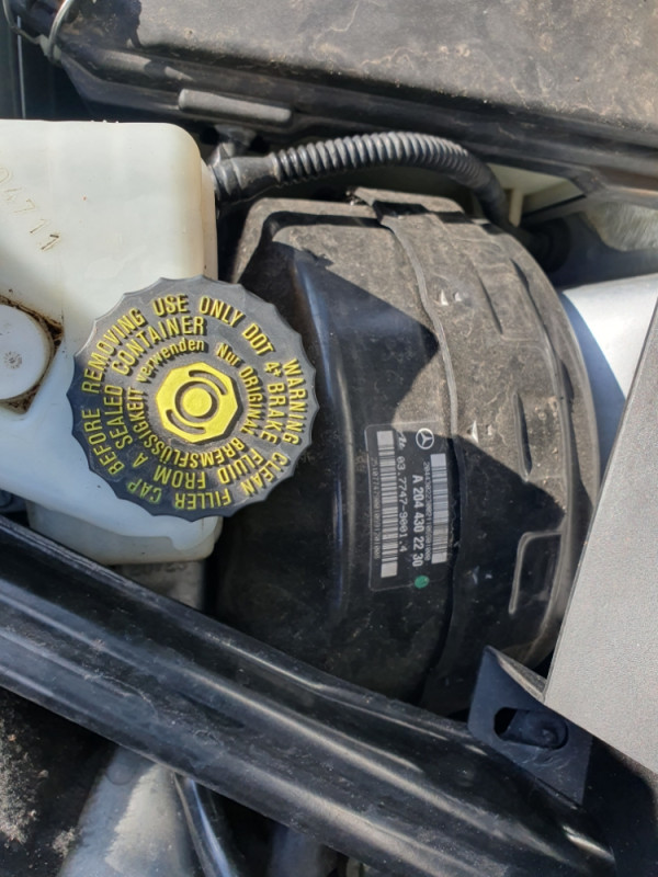 SERVO DOBOS MERCEDES C W204 A2044302230