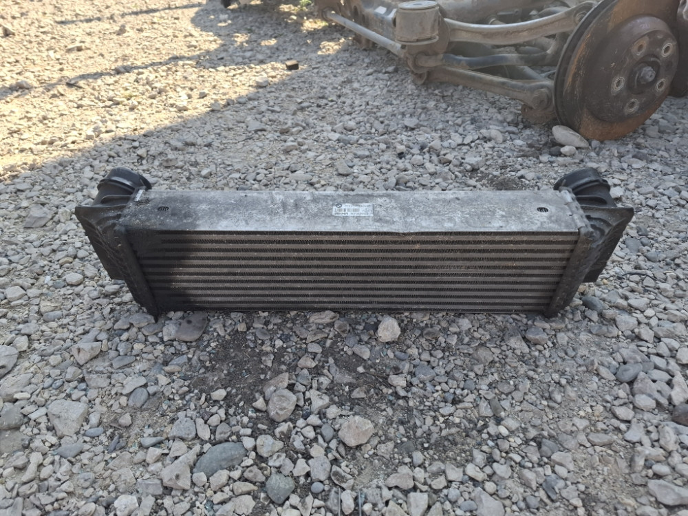 INTERKULER HLADNJAK ZRAKA BMW F10 F11 F01 F07 N57 530 525 7805629