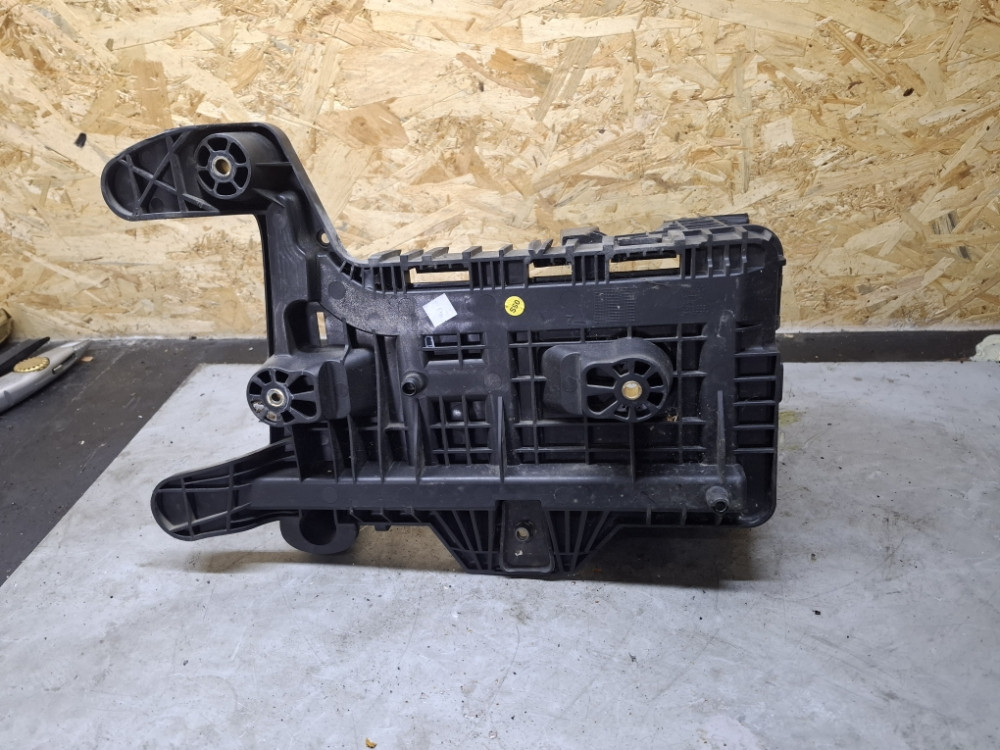NOSAC AKUMULATORA SKODA SUPERB 3T VW SEAT 1K0915333
