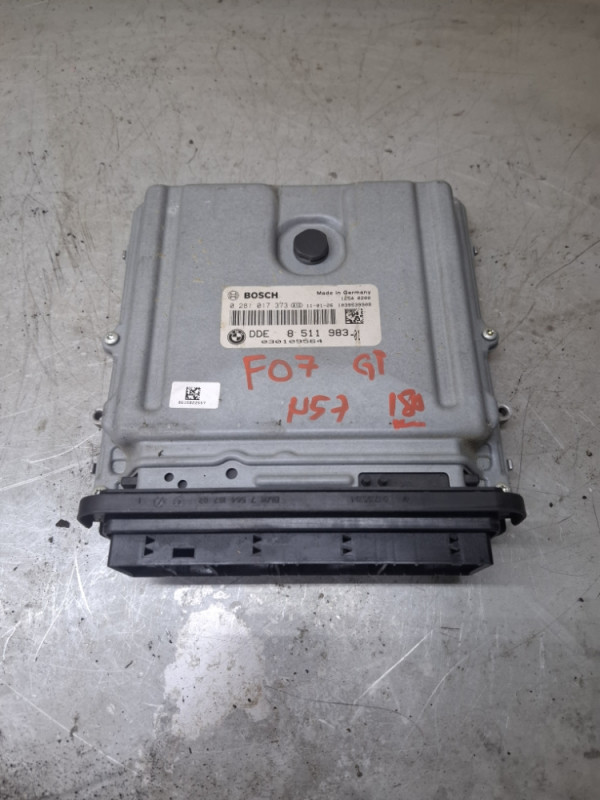 RACUNAR MOTORA ECU BMW F07 F10 N57 8511983 0281017373