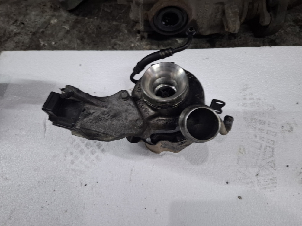 TURBINA TURBO BMW E90 E91 E92 E87 N47 TFO35HL6 4727470 49135-0585
