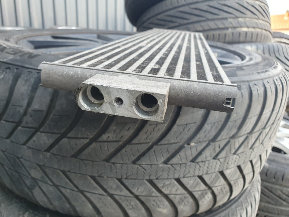 Hladnjak Serva BMW F12 F13 F10 F01 7583843