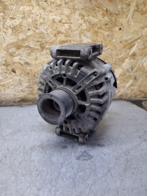 ALTERNATOR MERCEDES CLS W218 W212 W166 350 CDI A0009057500 180A