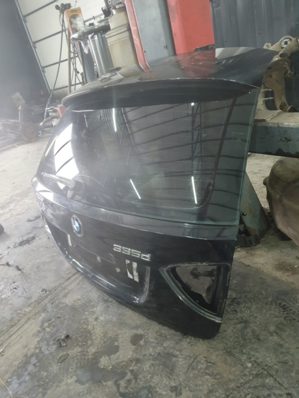 GEPEK HAUBA ZADNJI BMW 3 E91