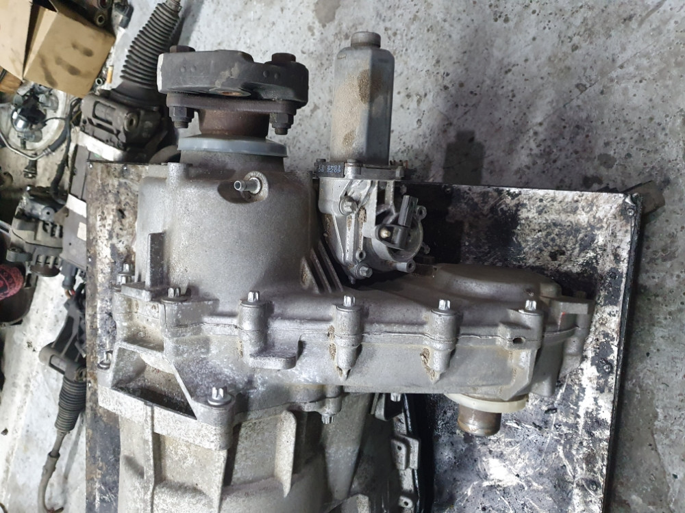 REDUKTOR BMW X5 E53 2710 7555295 MUT 8471225500 C 5182421