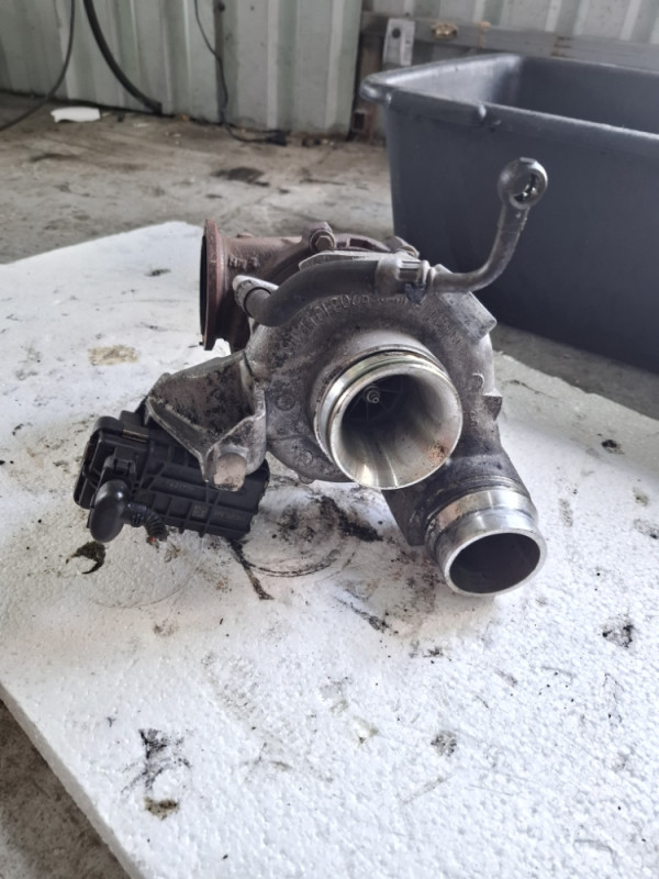 TURBO TURBINA BMW E90 E91 N57 7397596 GTB2260V
