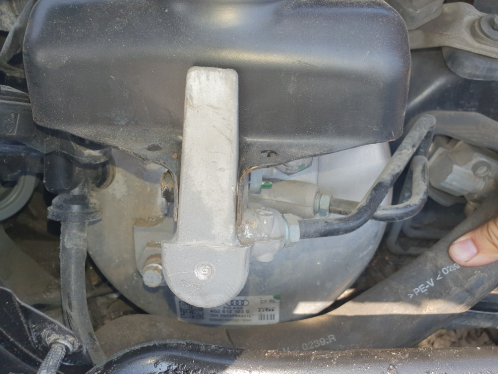 Servo doboš Glavni kocioni AUDI A6 4G 4G2612103G