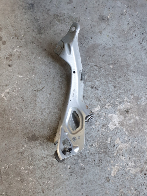 NOSAC BLATOBRANA BRANIKA DESNI AUDI A6 4G 4G0821136A 4G0805816