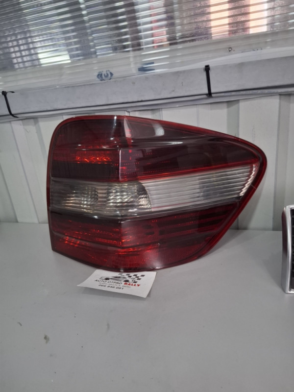 STOPKA STOP SVJETLO DESNO MERCEDES ML W164