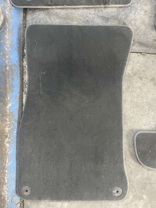 PATOSNICE PLATNENE AUDI A5 COUPE 8T ORIGINAL 8K2863631