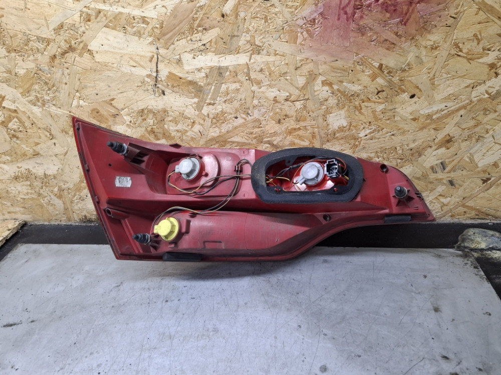 STOPKA STOP SVJETLO DESNO AUDI Q7 4L 4L0945094