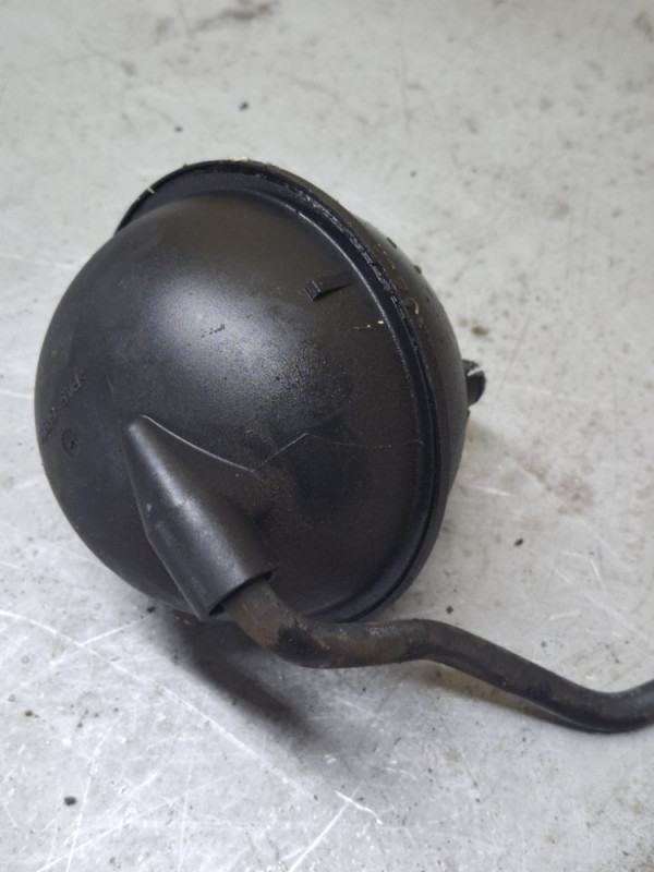 BOCA POSUDA VAKUMA AUDI A5 A4 B8 Q5 054129808