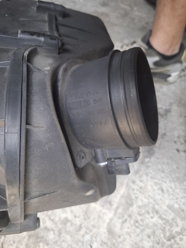 PROTOKOMJER ZRAKA VAZDUHA AUDI A8 D4 4H 3.0 TDI 4H0133384G