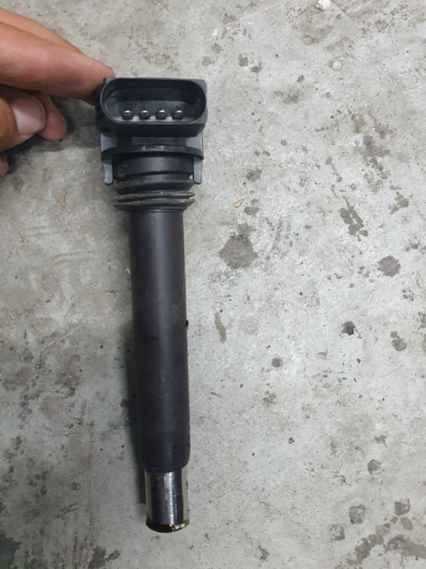 Bobina VW AUDI 1.8 2.0 TFSI 06H905115A