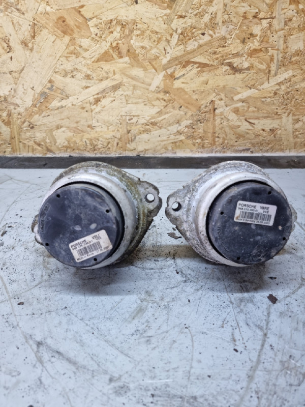 NOSACI MOTORA PORSCHE 955 CAYENNE 94837504901 94837505001