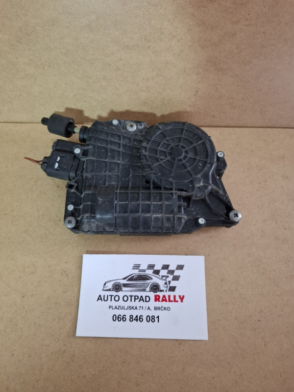 MOTOR MOTORIC BRAVE VRATA PREDNJI LIJEVI BMW 6 F12 F13 4153310600