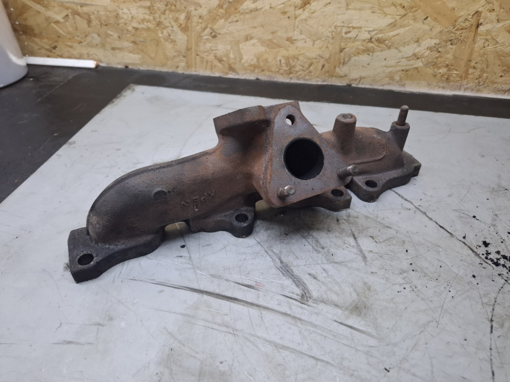IZDUVNA GRANA AUDI A4 A6 A5 Q3 Q5 2.0 TDI 03L253033B
