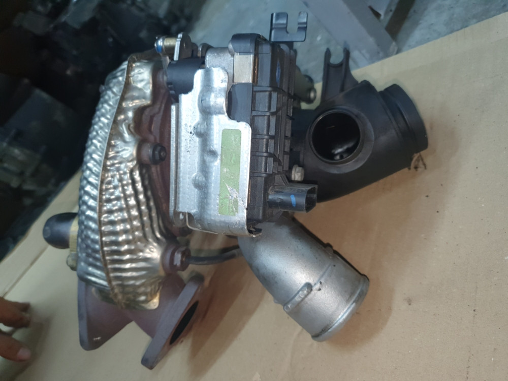 Turbina AUDI A5 A6 Q5 TOUAREG CAYENNE 3.0 TDI 059145874c