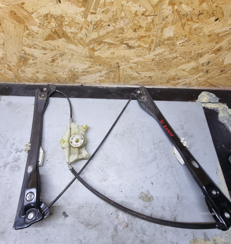 PODIZAC STAKALA PREDNJI LIJEVI SKODA SUPERB 3T