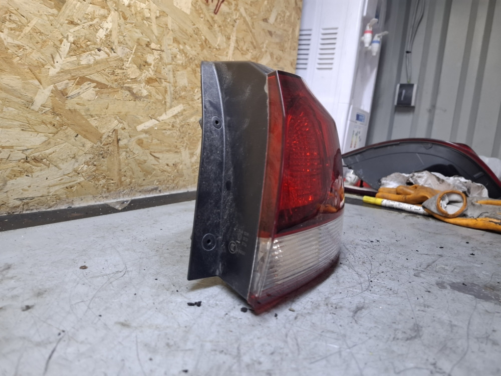STOPKA STOP SVJETLO DESNA VANJSKO VW GOLF VI 6