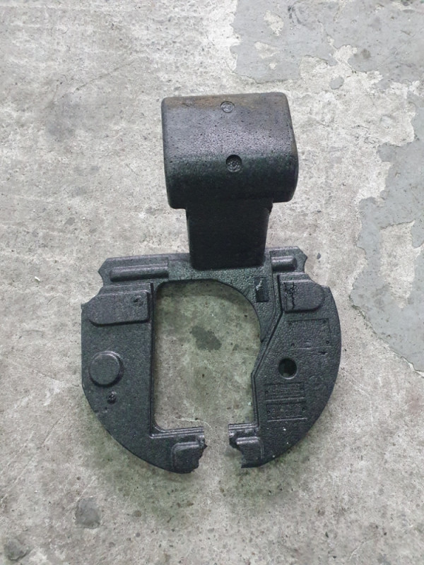 SPUZVA GRPEKA OPREMA AUDI A6 4G 4G0012109A