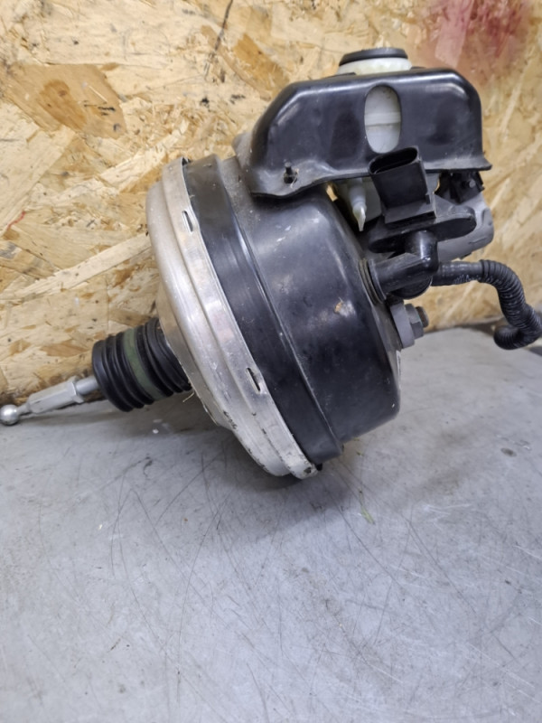 GLAVNI KOCIONI SERVO DOBOS AUDI A5 8T A4 8K 8K0612103N