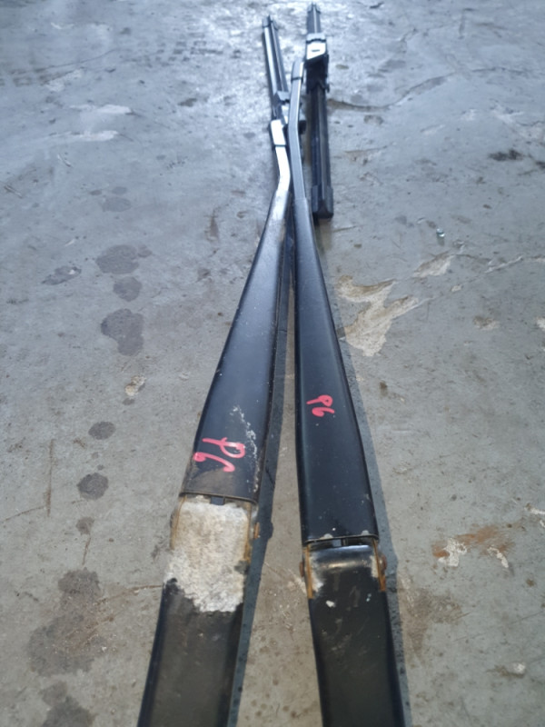 Nosač metlice brisaca sa metlicama VW PASSAT B6